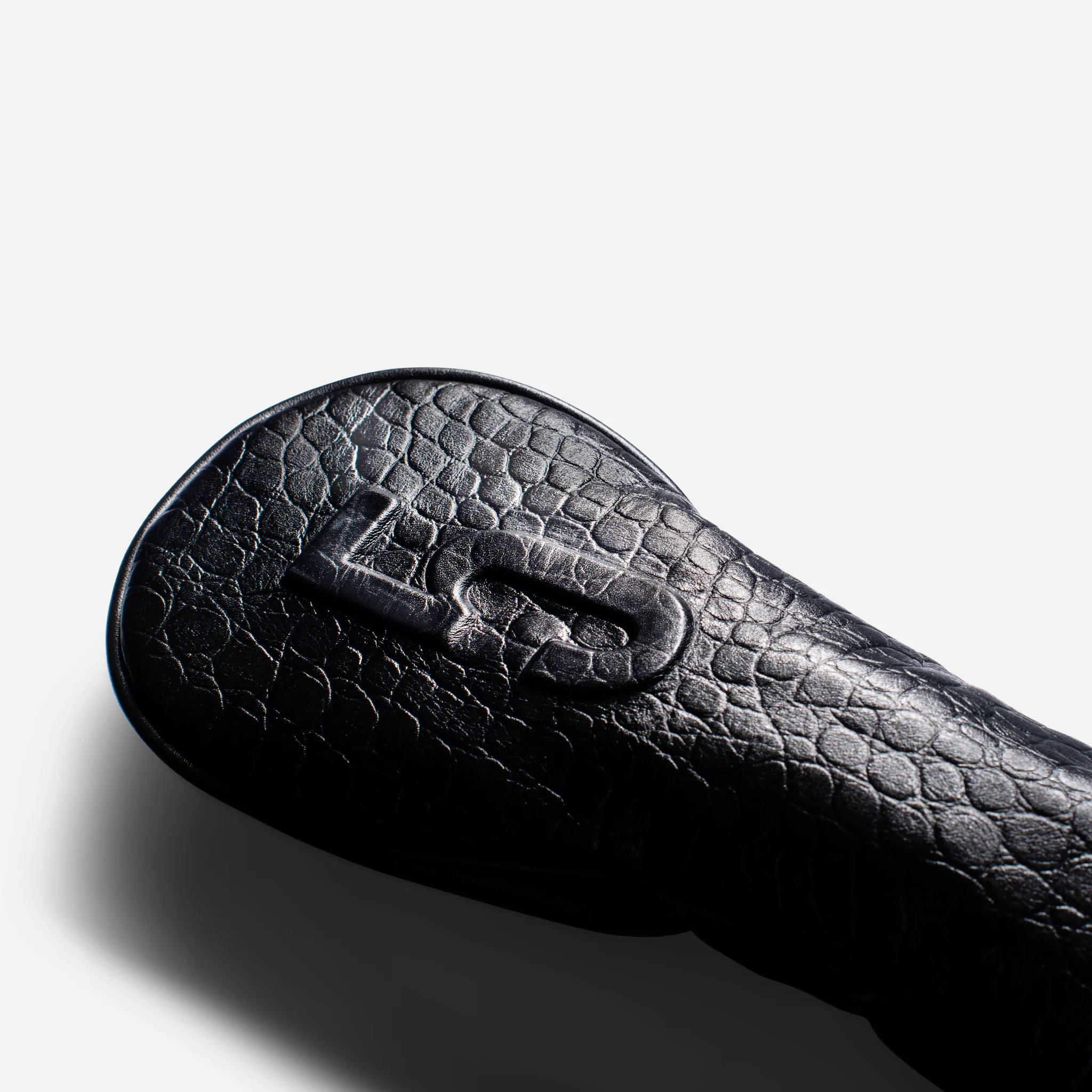 Lux Embossé Headcover - Image 14